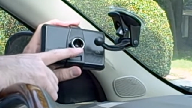 Expert Guide to Installing the Arkon GN014 Travelmount for Garmin GPS