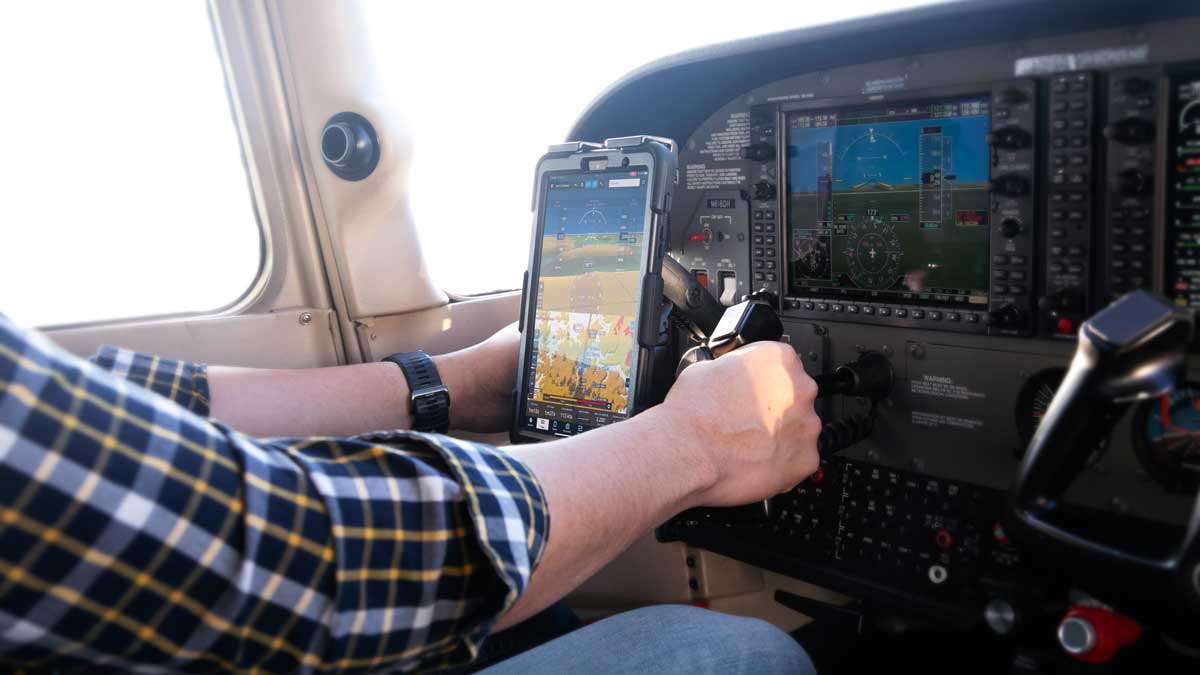 SkyHold - Device Mounts for Pilots and Aviation Professionals