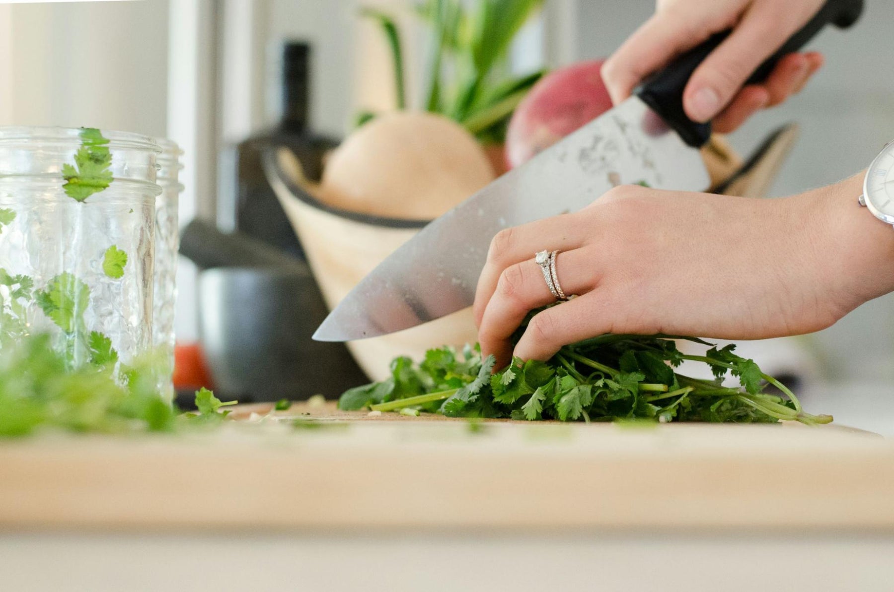 What Is the Best Tablet Stand for Cooking: Top Picks for Your Kitchen Needs